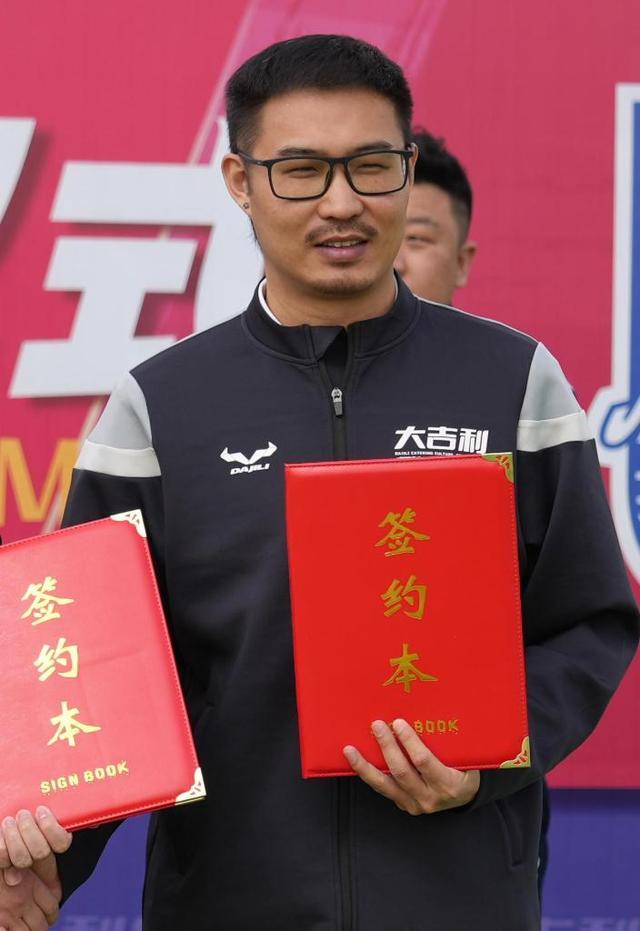 中国举重奥运冠军历届成绩_奥运会历届举重冠军_奥运历届举重冠军成绩中国排名